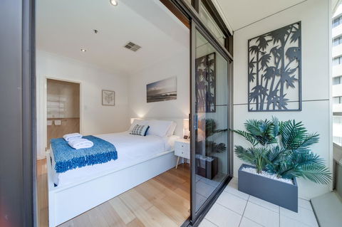 York Apartments On Grenfell - Accommodation 4U 5