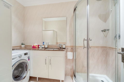 York Apartments On Grenfell - Accommodation 4U 15