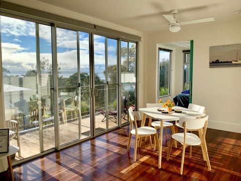 Sunrise On Falie Seaview Eco Accommodation - Accommodation 4U 5