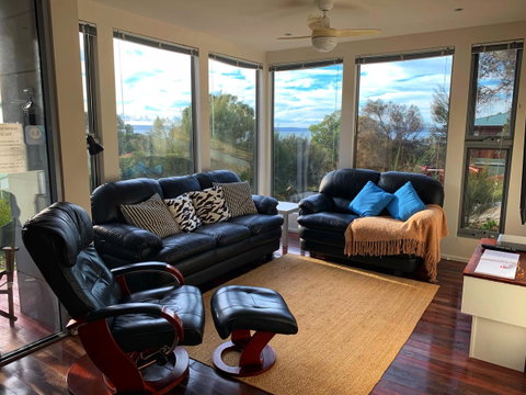 Sunrise On Falie Seaview Eco Accommodation - Accommodation 4U 16