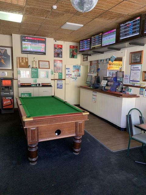 Commercial Hotel Morgan - Accommodation 4U 4
