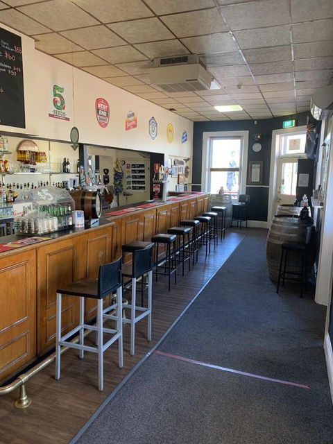 Commercial Hotel Morgan - Accommodation 4U 3