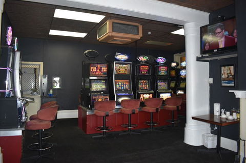 Commercial Hotel Morgan - Accommodation 4U 9