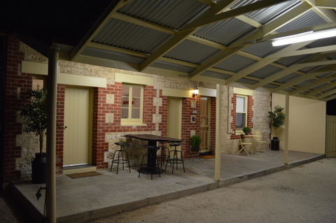 Two Cow Cottage Bed & Breakfast - Accommodation 4U 32