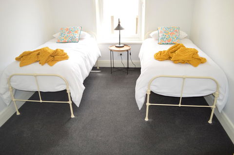 Two Cow Cottage Bed & Breakfast - Accommodation 4U 20