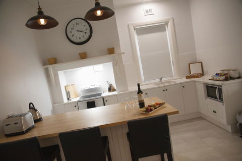 Two Cow Cottage Bed & Breakfast - Accommodation 4U 33
