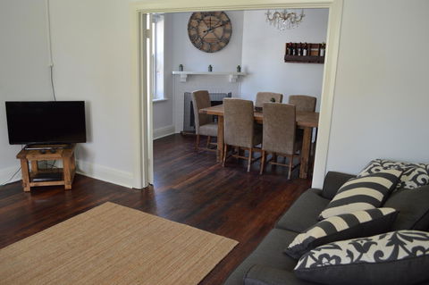 Two Cow Cottage Bed & Breakfast - Accommodation 4U 26