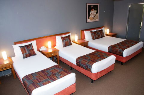 The O'Connell Inn - Accommodation 4U 12