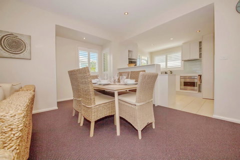 Pacific Blue 278-265 Sandy Pt Rd- Dual Key Access, Wifi, Linen And Air Conditioning - Accommodation 4U 6