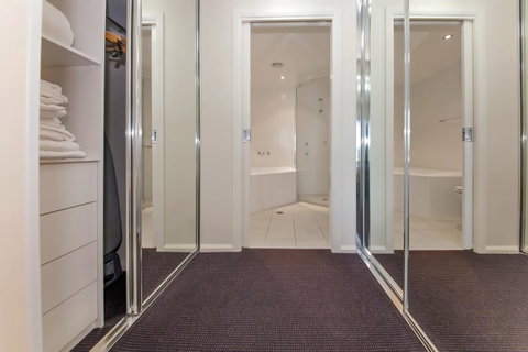 Pacific Blue 278-265 Sandy Pt Rd- Dual Key Access, Wifi, Linen And Air Conditioning - Accommodation 4U 13