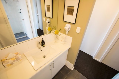 Coorong Waterfront Retreat - Accommodation 4U 12