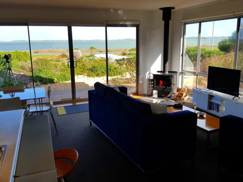 Coorong Waterfront Retreat - Accommodation 4U 0