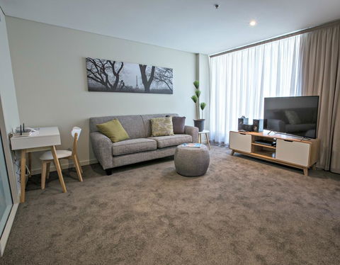 Adelaide DressCircle Apartments - North Terrace - Accommodation 4U 23