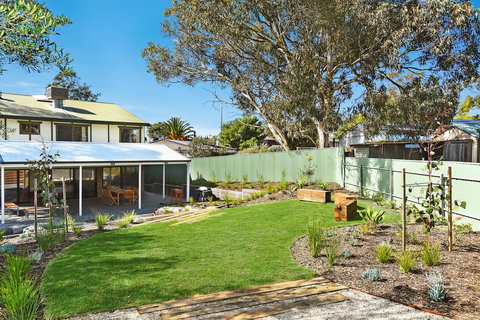 Port Of Call - Port Willunga - C21 SouthCoast Holidays - Accommodation 4U 23