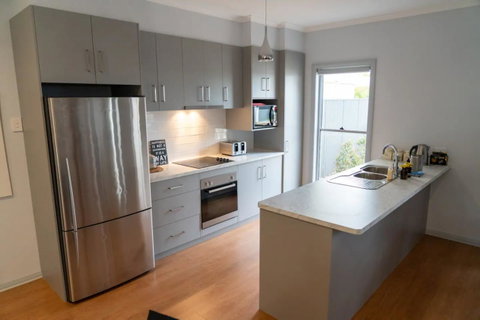 Gawler Townhouse 3 Bedroom - Accommodation 4U 3
