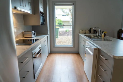 Gawler Townhouse 3 Bedroom - Accommodation 4U 1