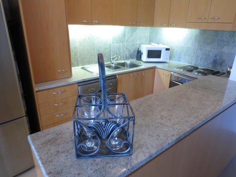 Lights Landing Apartments - Accommodation 4U 7