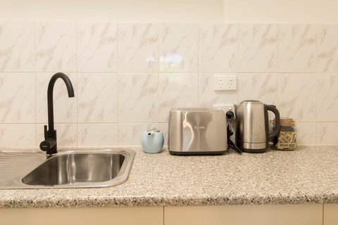 The Manor Basket Range - Accommodation 4U 9