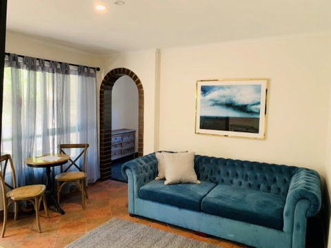 The Manor Basket Range - Accommodation 4U 12