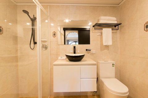 The Manor Basket Range - Accommodation 4U 6