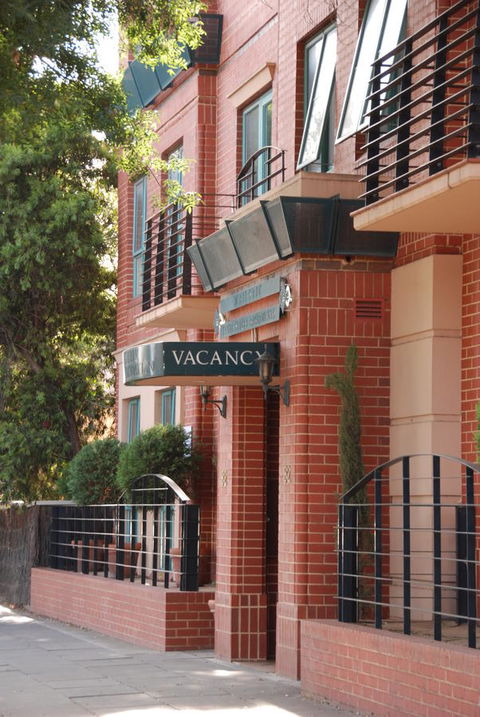 Majestic Tynte Street Apartments - Accommodation 4U 2