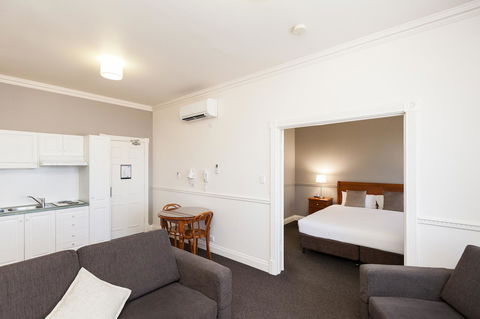 Majestic Tynte Street Apartments - Accommodation 4U 18