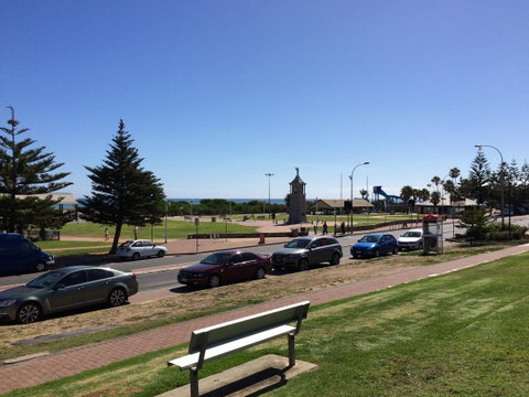 Adelaide - Semaphore Beach Front - Accommodation 4U 24