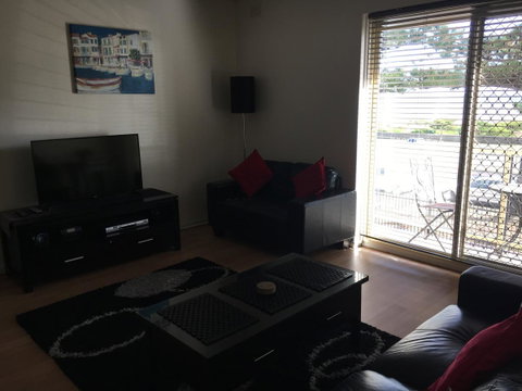 Adelaide - Semaphore Beach Front - Accommodation 4U 2