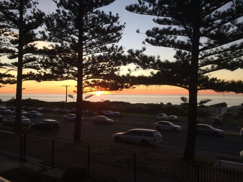 Adelaide - Semaphore Beach Front - Accommodation 4U 7