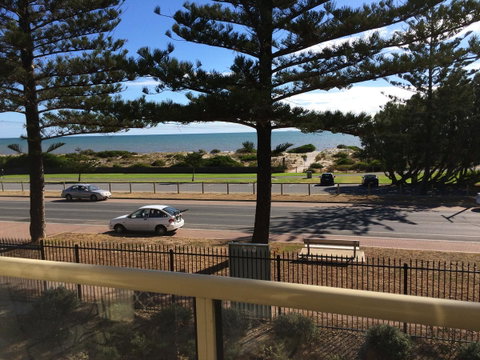 Adelaide - Semaphore Beach Front - Accommodation 4U 23