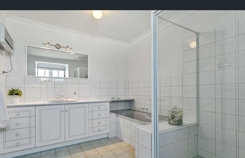 Angaston House - Accommodation 4U 14