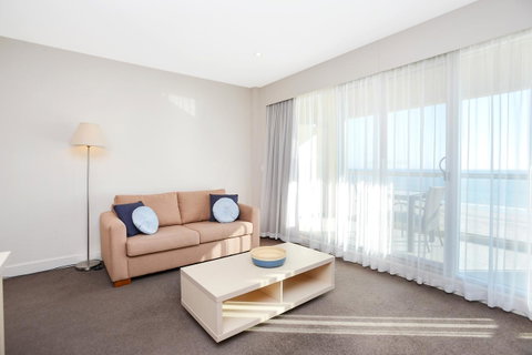 Pier Luxury Apartments - Accommodation 4U 12