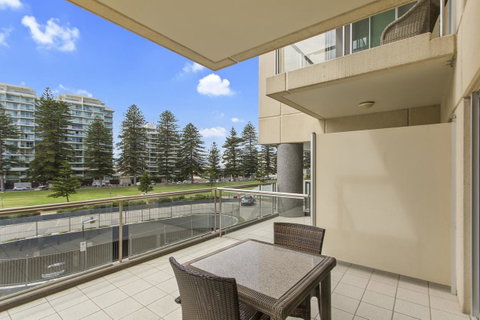 Pier Luxury Apartments - Accommodation 4U 5