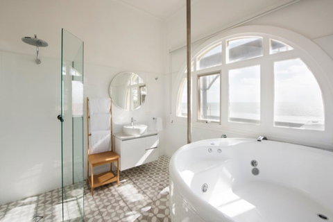 Seawall Apartments - Accommodation 4U 10