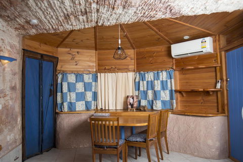 Ali\'s Underground Studio - Accommodation 4U 6
