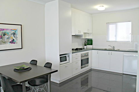 Adelaide DressCircle Apartments - Archer Street - Accommodation 4U 10
