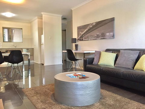 Adelaide DressCircle Apartments - Archer Street - Accommodation 4U 7