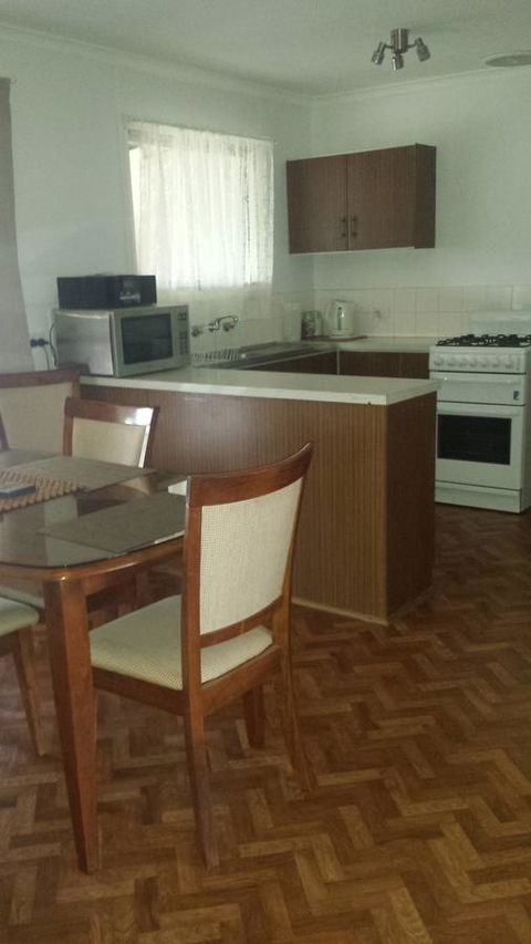 The Quorn-er House - Accommodation 4U 12