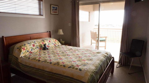 Rezare House Bed & Breakfast - Accommodation 4U 15
