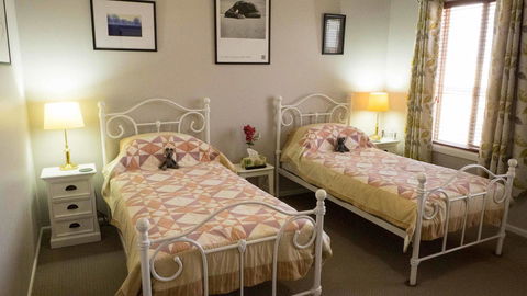 Rezare House Bed & Breakfast - Accommodation 4U 8