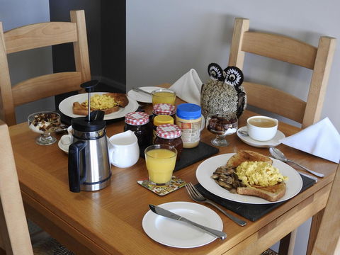 Rezare House Bed & Breakfast - Accommodation 4U 30
