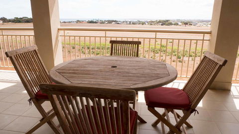Rezare House Bed & Breakfast - Accommodation 4U 19