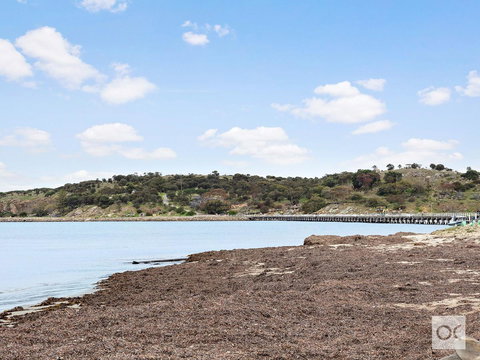 Breeze Beachfront Apartment - Accommodation 4U 22