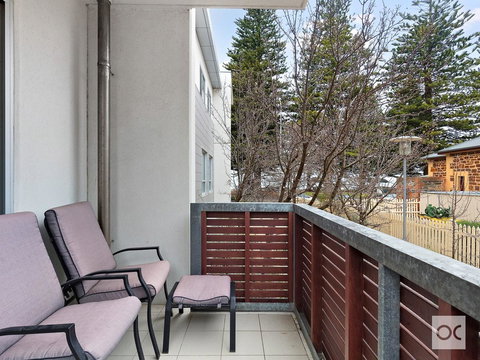 Breeze Beachfront Apartment - Accommodation 4U 26