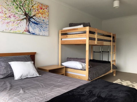 Windsor Gardens Home - Accommodation 4U 4