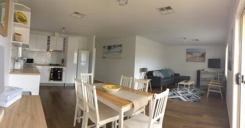 Windsor Gardens Home - Accommodation 4U 9