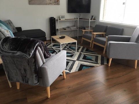 Windsor Gardens Home - Accommodation 4U 7