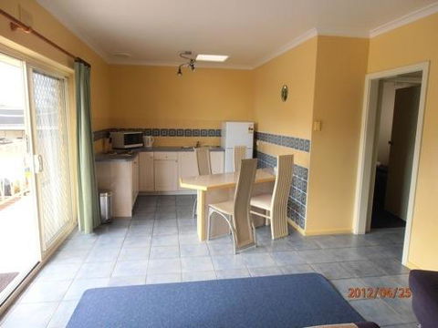 Esplanade Apartments At West Beach - Accommodation 4U 6