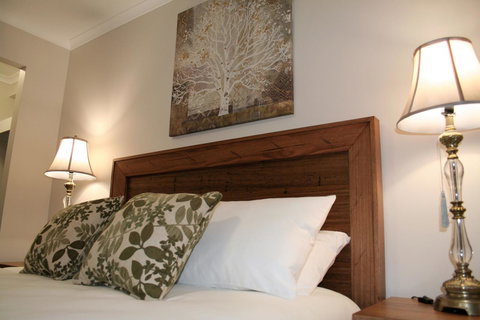 Jacaranda Homestay - Accommodation 4U 12