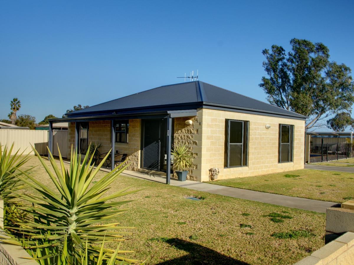 Ardlethan NSW Accommodation 4U